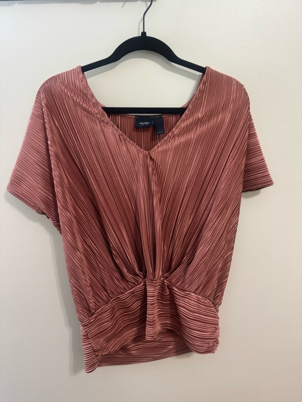 Daytrip Pleated Twist-Front V-Neck Top - Rose size L